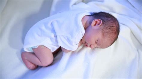 7 aylık doğan bebek görüntüsü